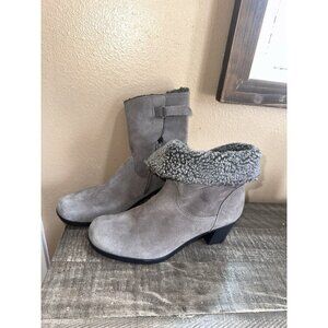 Clarks Bendables Mid Calf Boots Women 9.5 M Gray Suede Leather 39387 Zip Fleece
